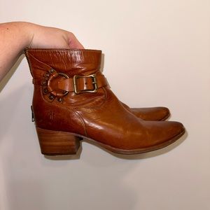 FRYE ANKLE BOOTIES